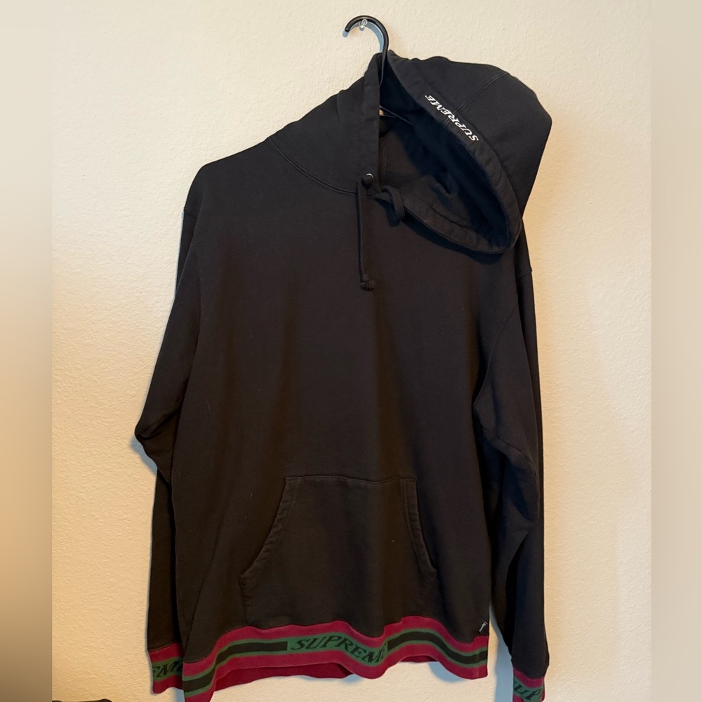 Supreme hoodie